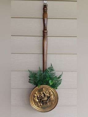 Vintage Brass & Wood Bed Warmer with Pub Scene.  24"Lx8"Wx2"D